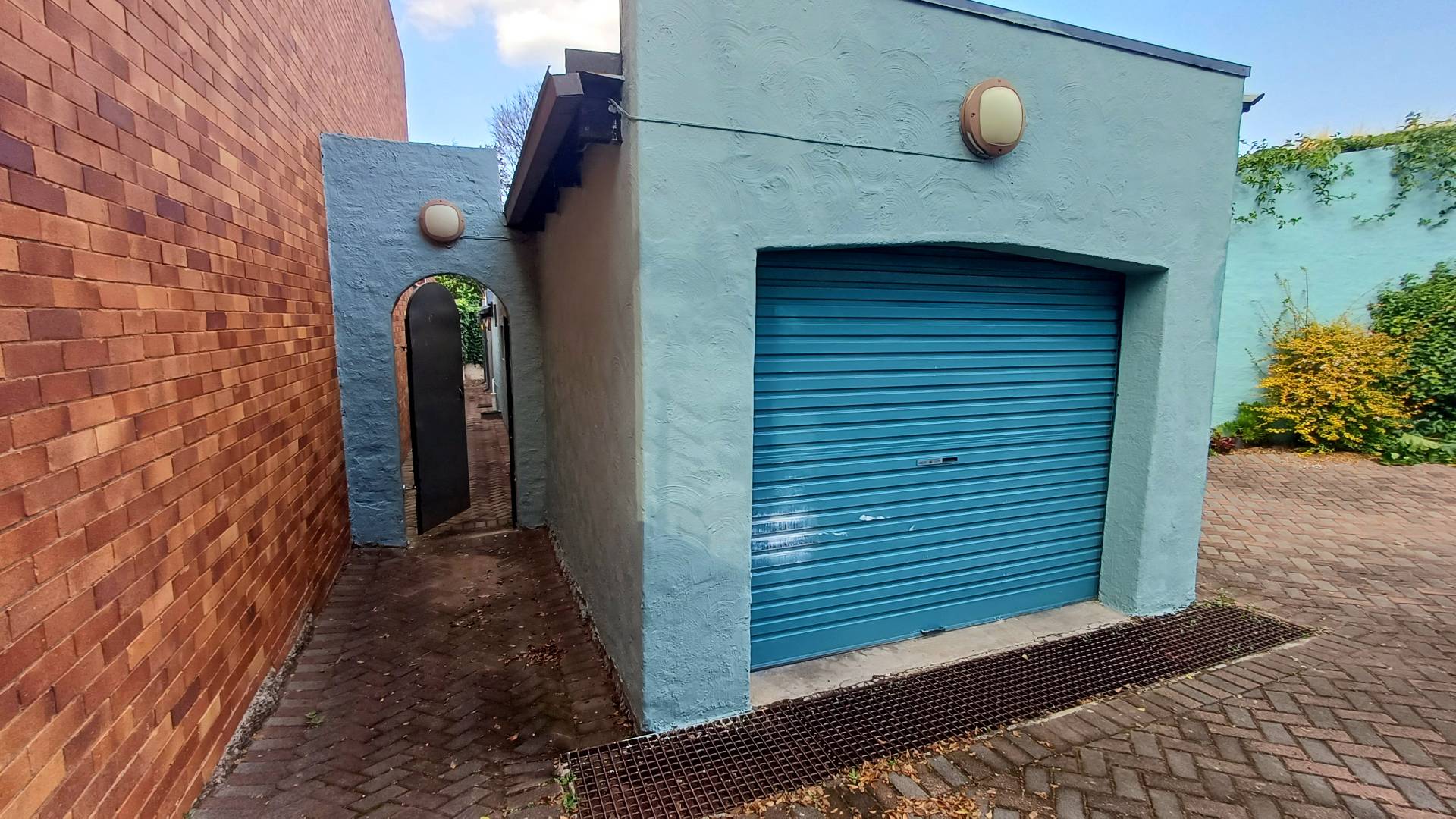 property-image