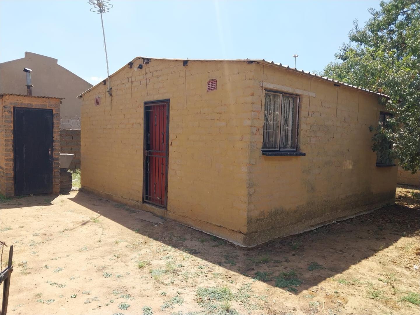 Daveyton Ext 12 RDP House For Sale Clean Yard, Ideal Investment