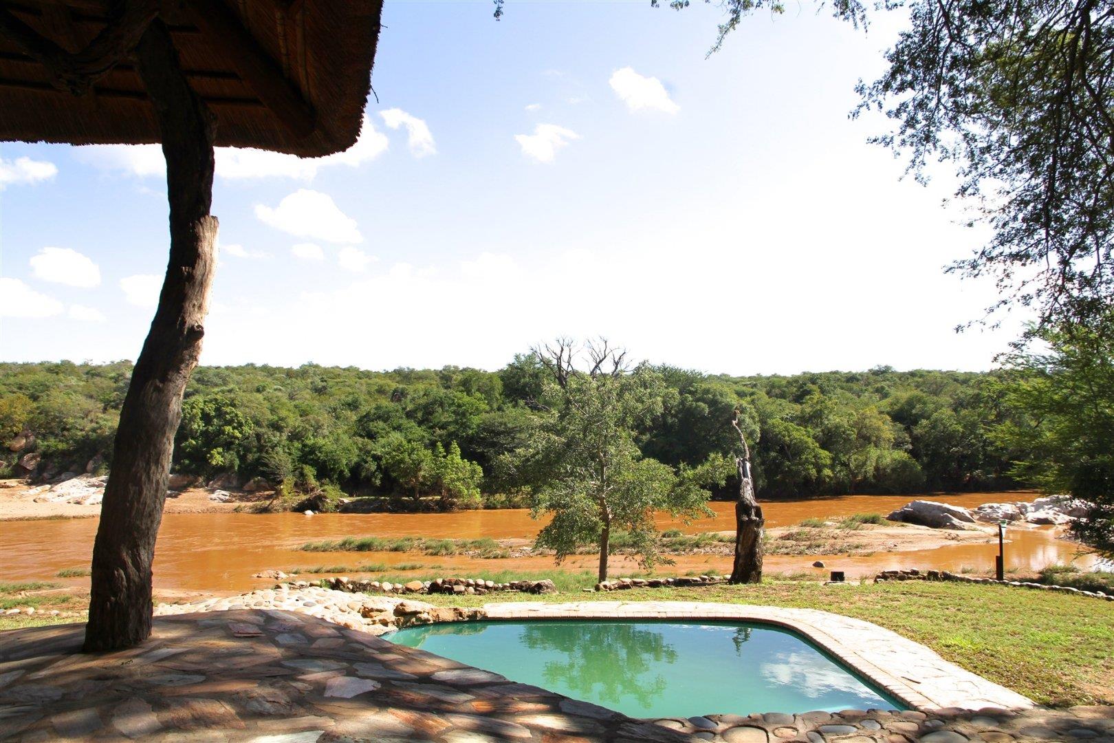 8 Bedroom House in Ndlovumzi Nature Reserve For Sale R5,200,000 2151582