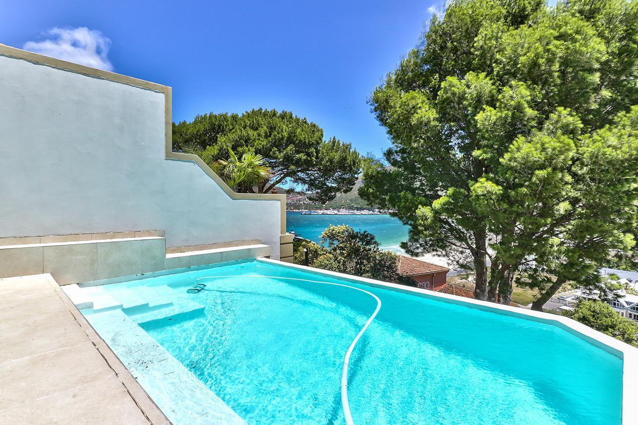 Modern 4 Bed Villa with Spectacular Views in Scott Estate, For Sale