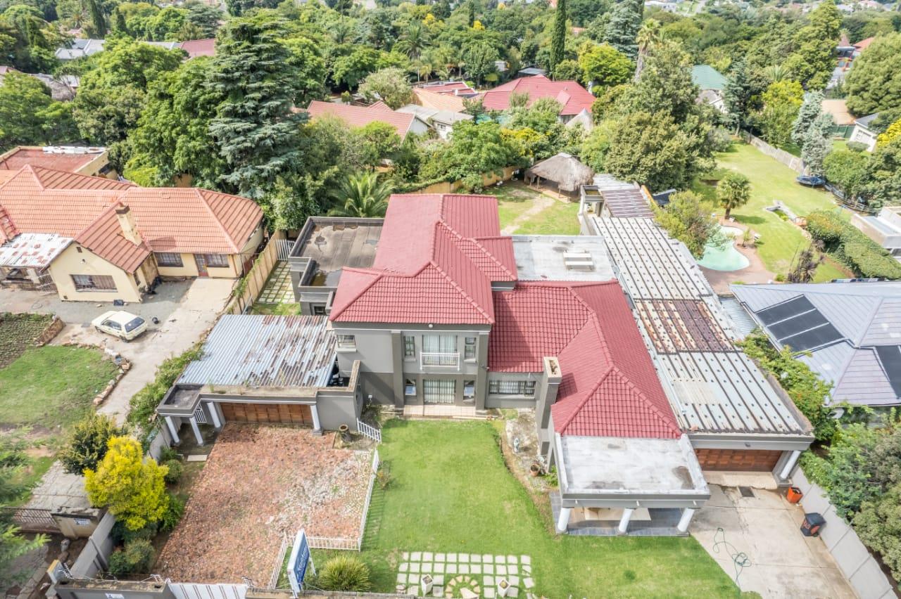 10 Bedroom House For Sale in Mondeor, 340 Columbine Ave 2105483 MyProperty