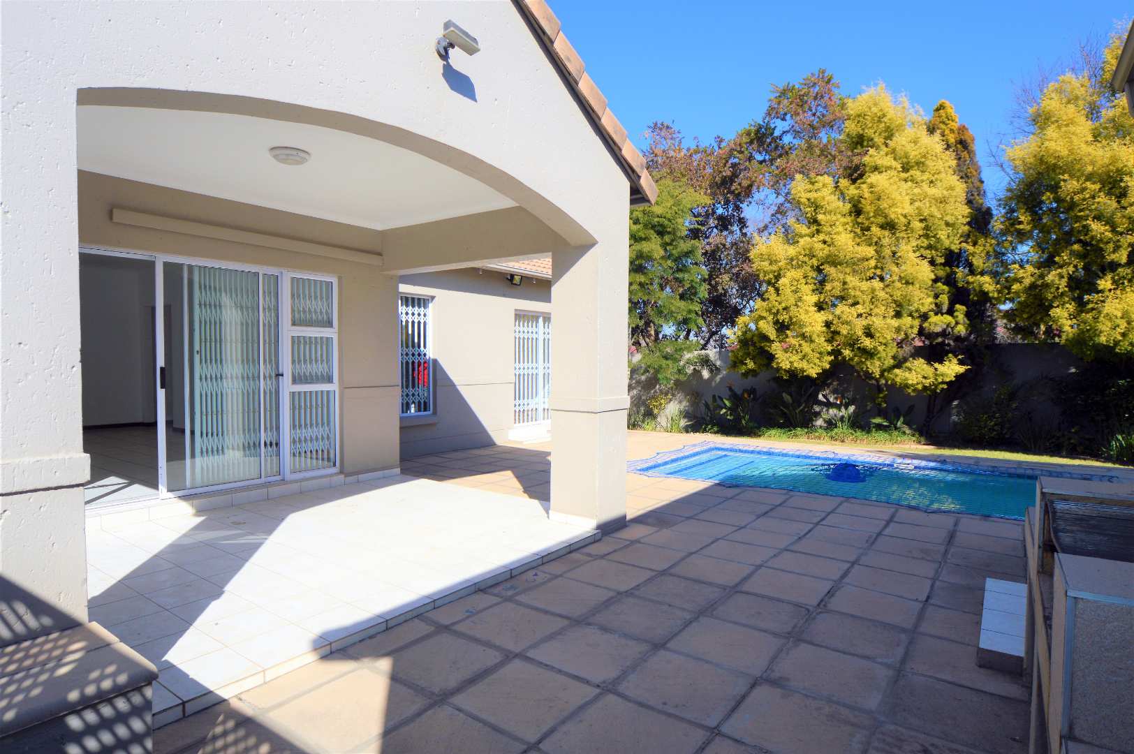 3 Bedroom Townhouse For Sale in Gallo Manor, 7 Carnation Street