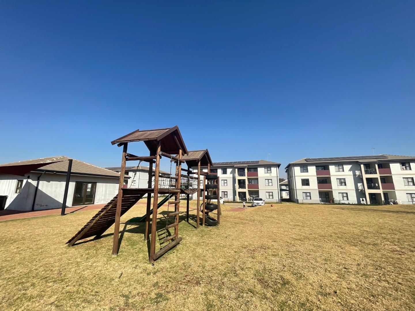 2 Bedroom Apartment In Brentwood, Benoni Rental Monthly For R 8,000 