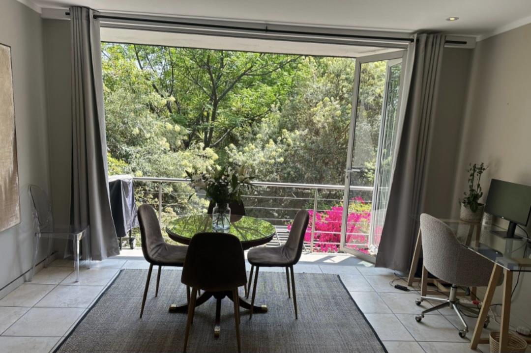 To Rent Apartment in Sandhurst with 24hour security, pool, and