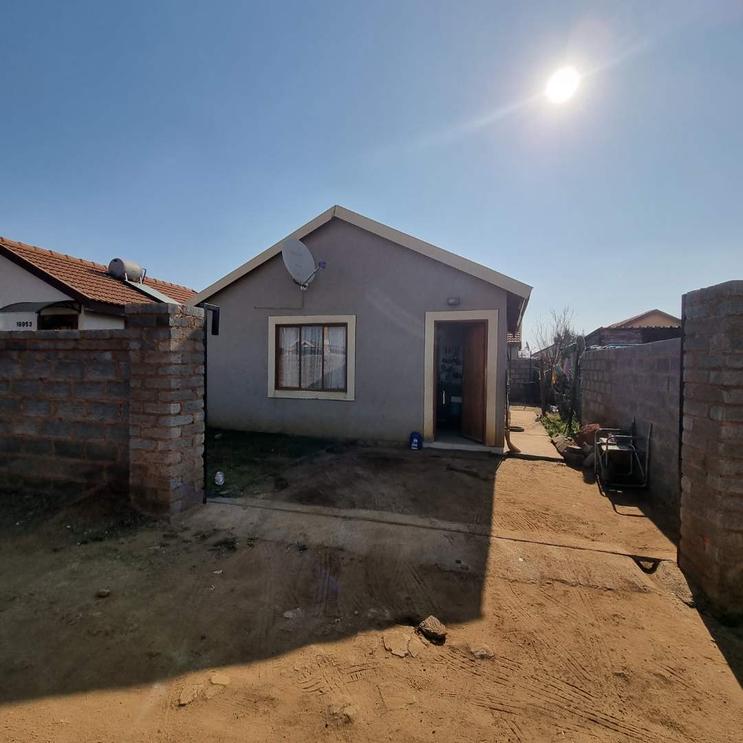 House For Sale in Katlehong South