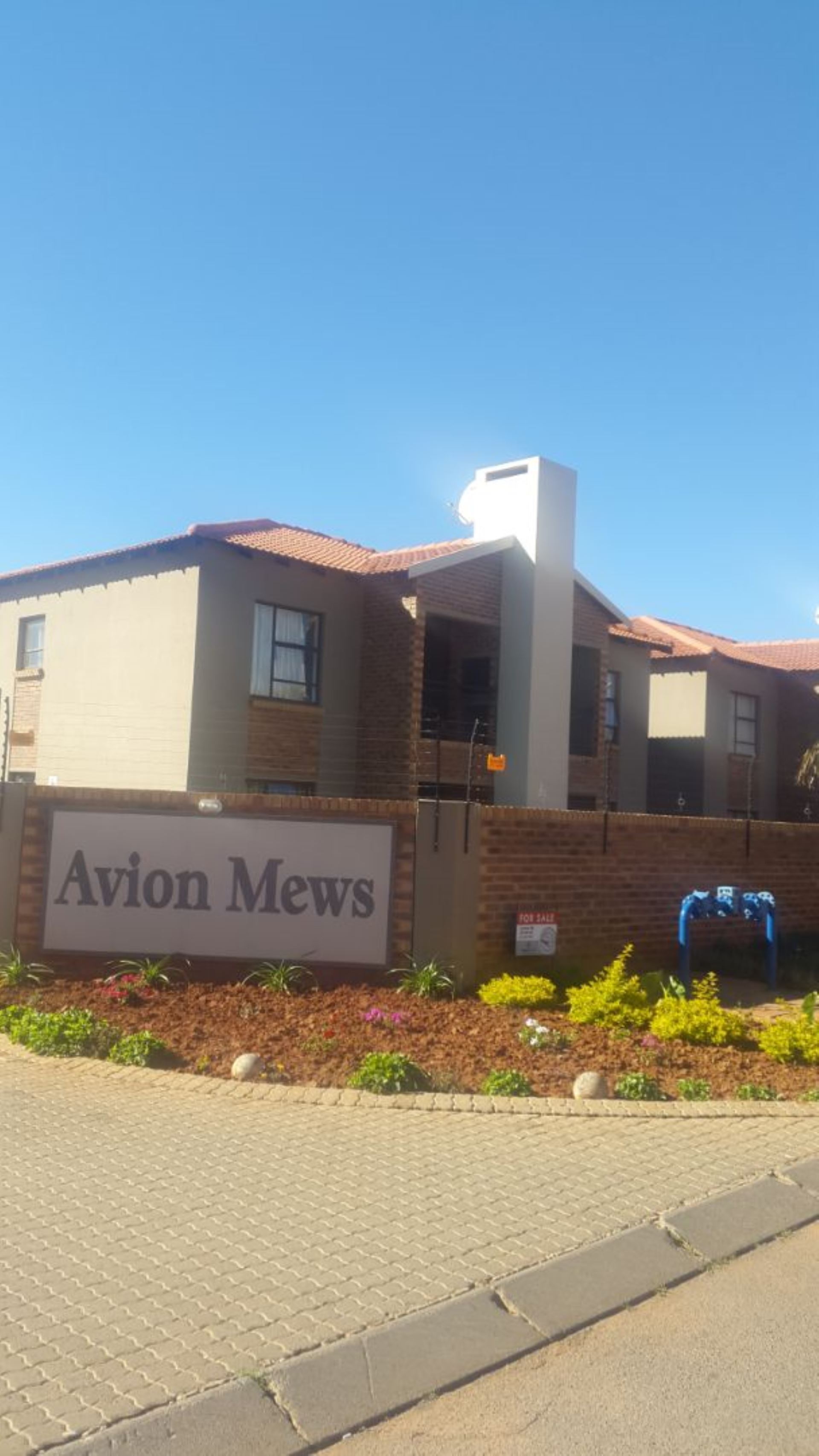 Kempton Park Townhouse Rental Monthly in Pomona & Ext, Kempton Park R6,300.00 / month was