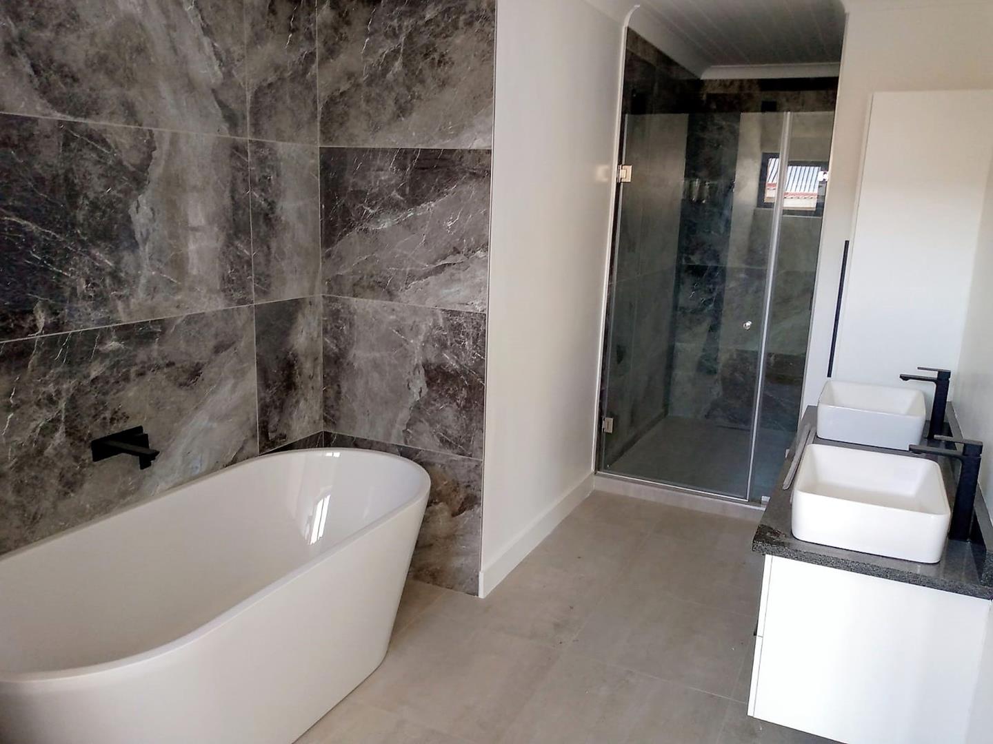 Luxurious House for Sale in Somerton Estate, Bloemfontein Must See! 2099684 MyProperty