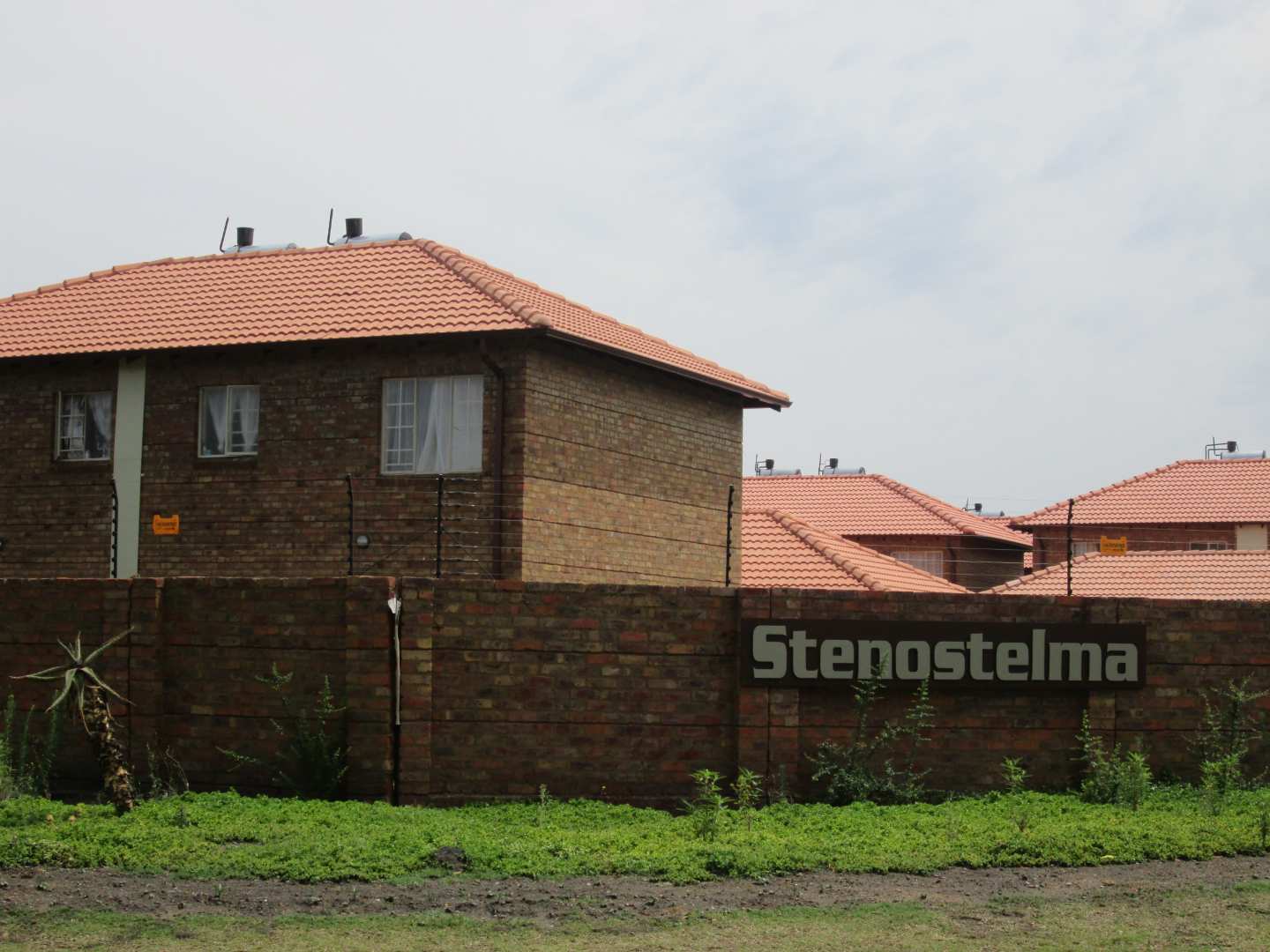 4 BEDROOM UNIT TO RENT IN ANNLIN