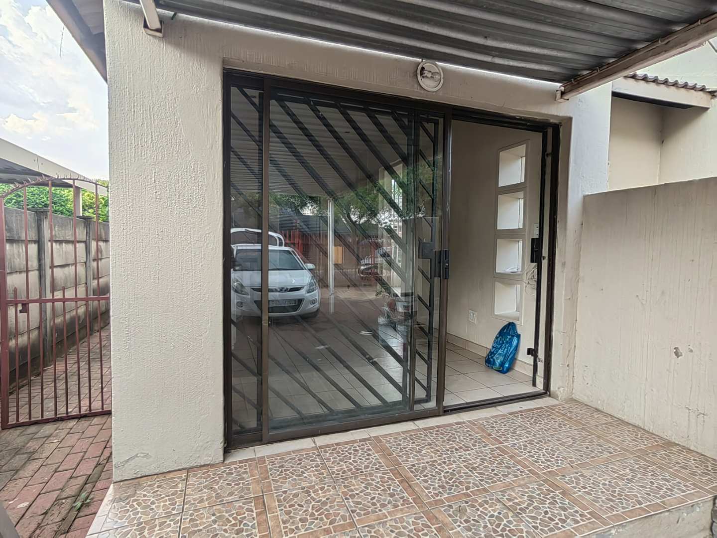 Brackendowns Property property and houses to rent in Brackendowns