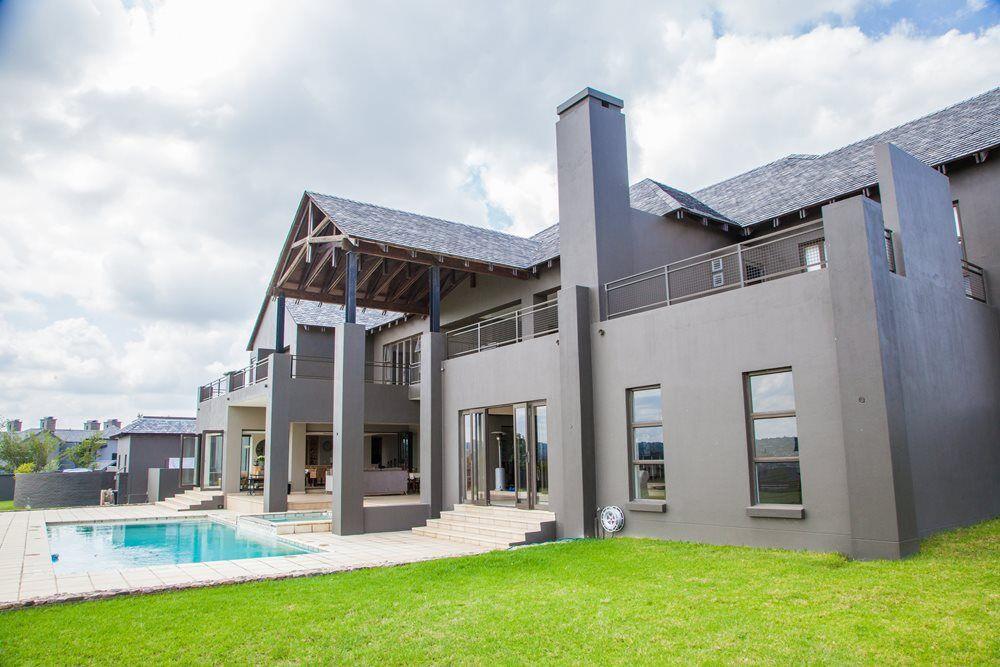 5 Bedroom House in Waterfall Equestrian Estate, Midrand For Sale for R