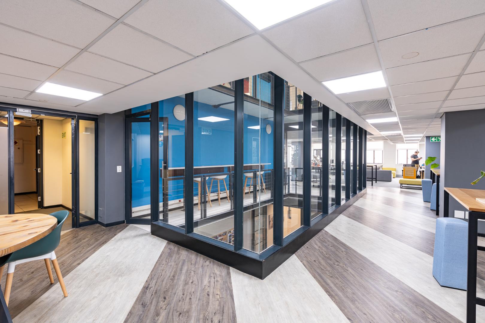 EXQUISITE CBD OFFICE TO LET WITH PARKING