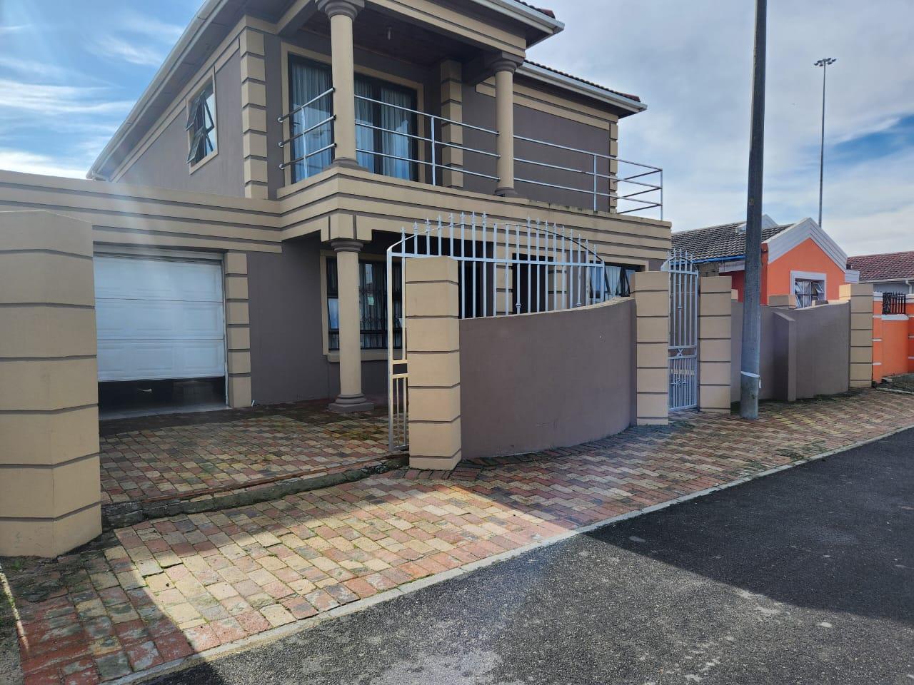 5 Bedroom House in Philippi For Sale R1,150,000 2260492