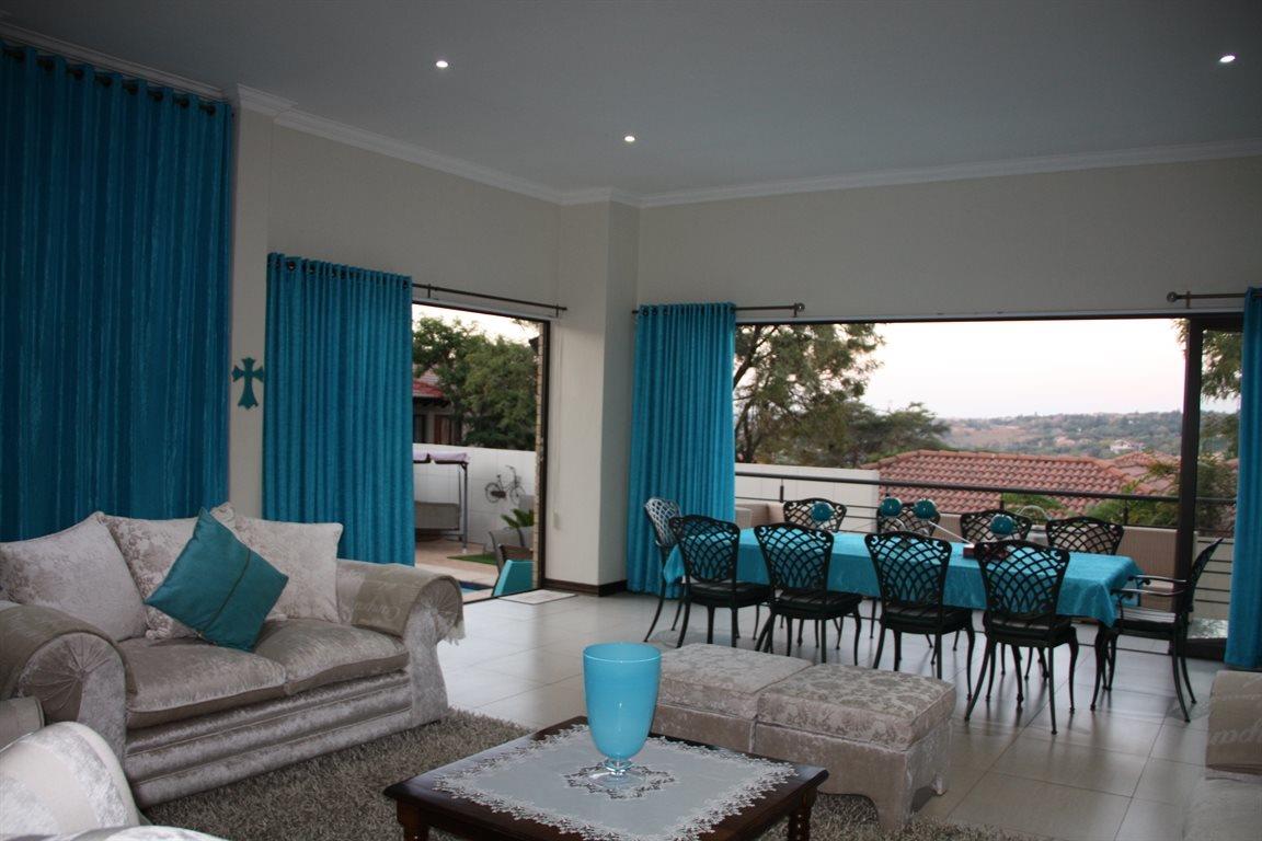 5 Bedroom House For Sale in Featherbrooke Estate, 159 Lyster Ave