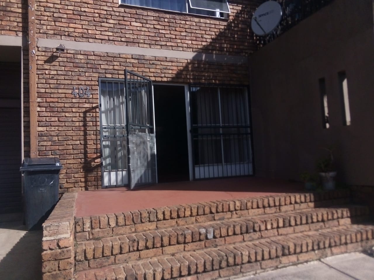 3 Bedroom Townhouse For Sale in Silverton, 330 James St 2024735