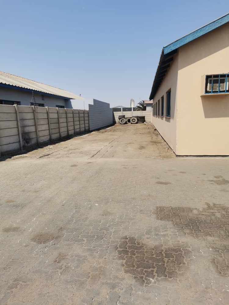 4 Bedroom Industrial in Walvis Bay Central To Rent N45,000/month 2317733