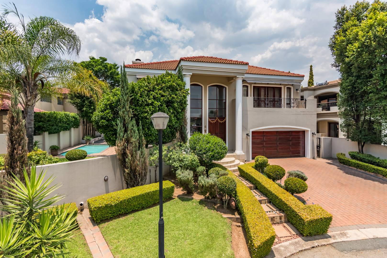 Luxurious House For Sale in Blue Valley Golf Estate 2088556 MyProperty