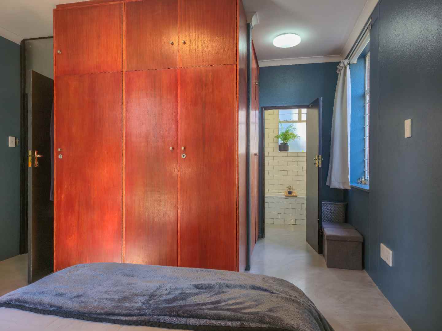 property-image