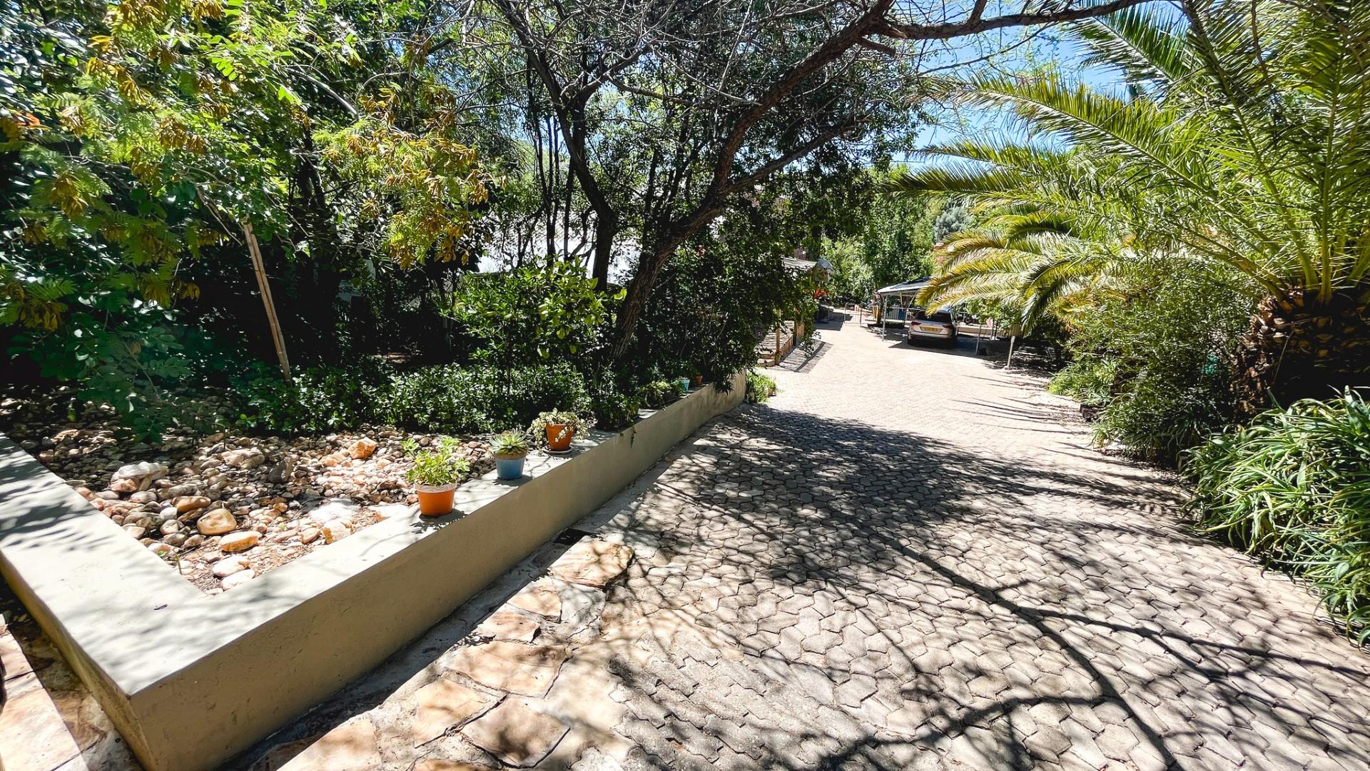 Ludwigsdorf House for Sale with Pool, BBQ Area & Separate TwoBedroom