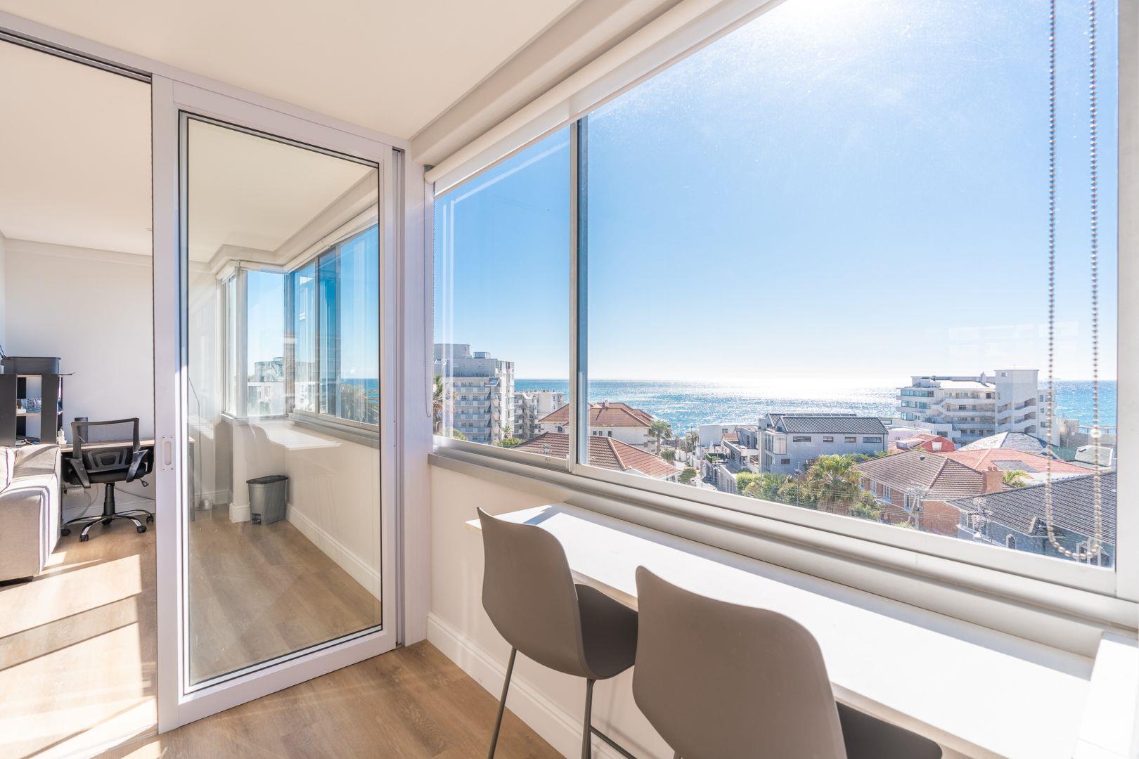 3 Bedroom Apartment in Bantry Bay To Rent R130,000/month 2322369