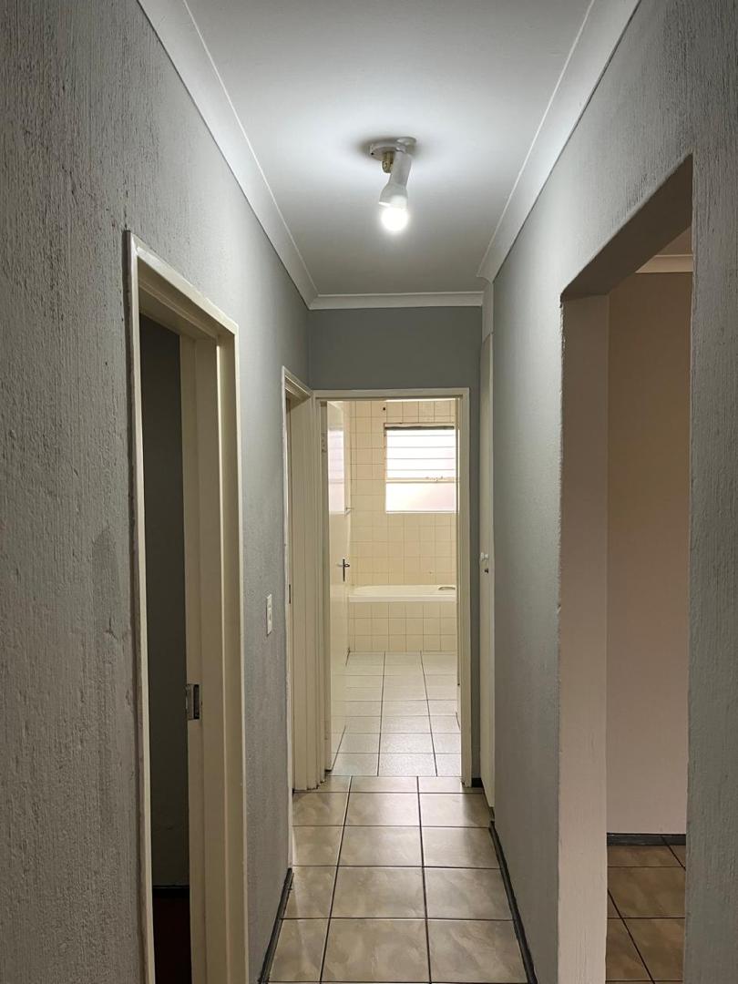 Ferndale House To Rent 3 bedrooms, pool, balcony, parking, near