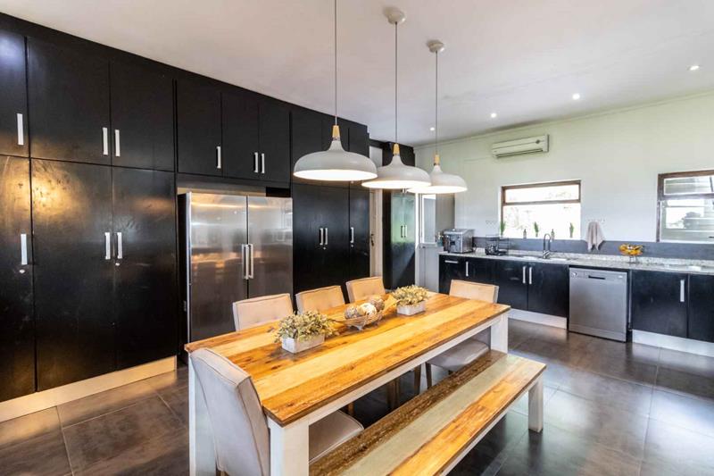 8 Bedroom Farm in Herbertsdale, Mossel Bay For Sale for R 26,500,000