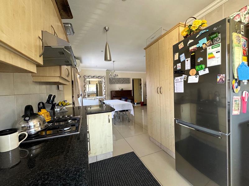 3 Bedroom Townhouse in Seaward Estates, Ballito Pending Sale for R