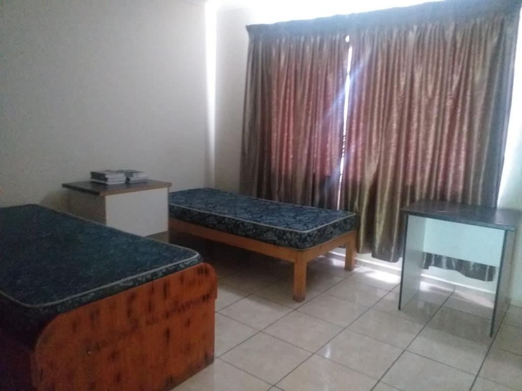 Neat Student Accommodation in Churchill Arms, Southernwood