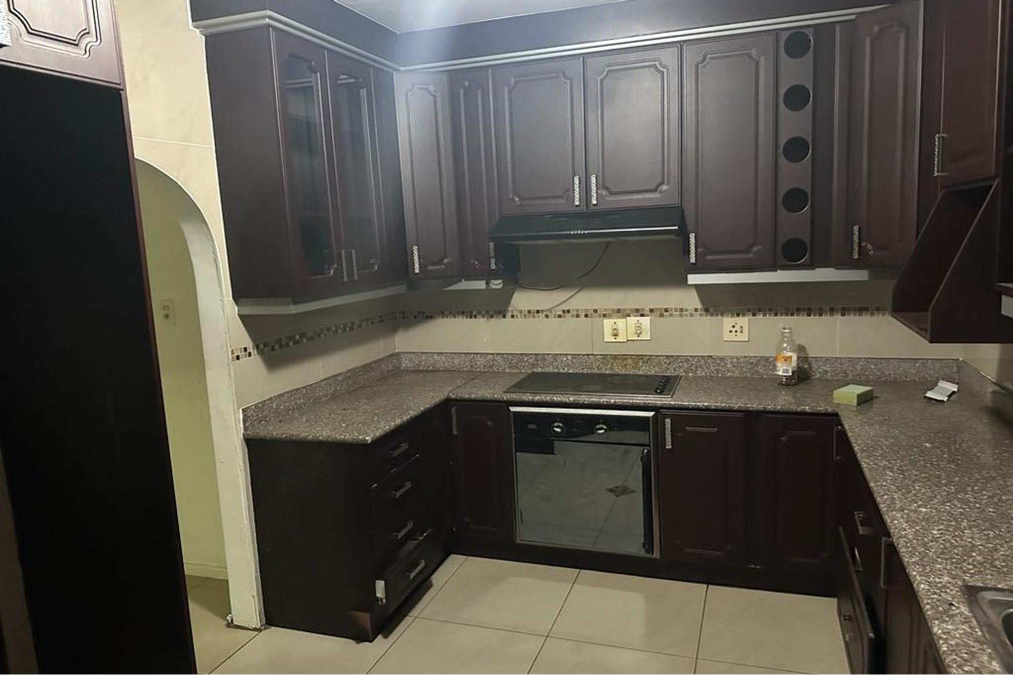 Spacious 3bedroom house with pool, double garage in Mariannhill Park