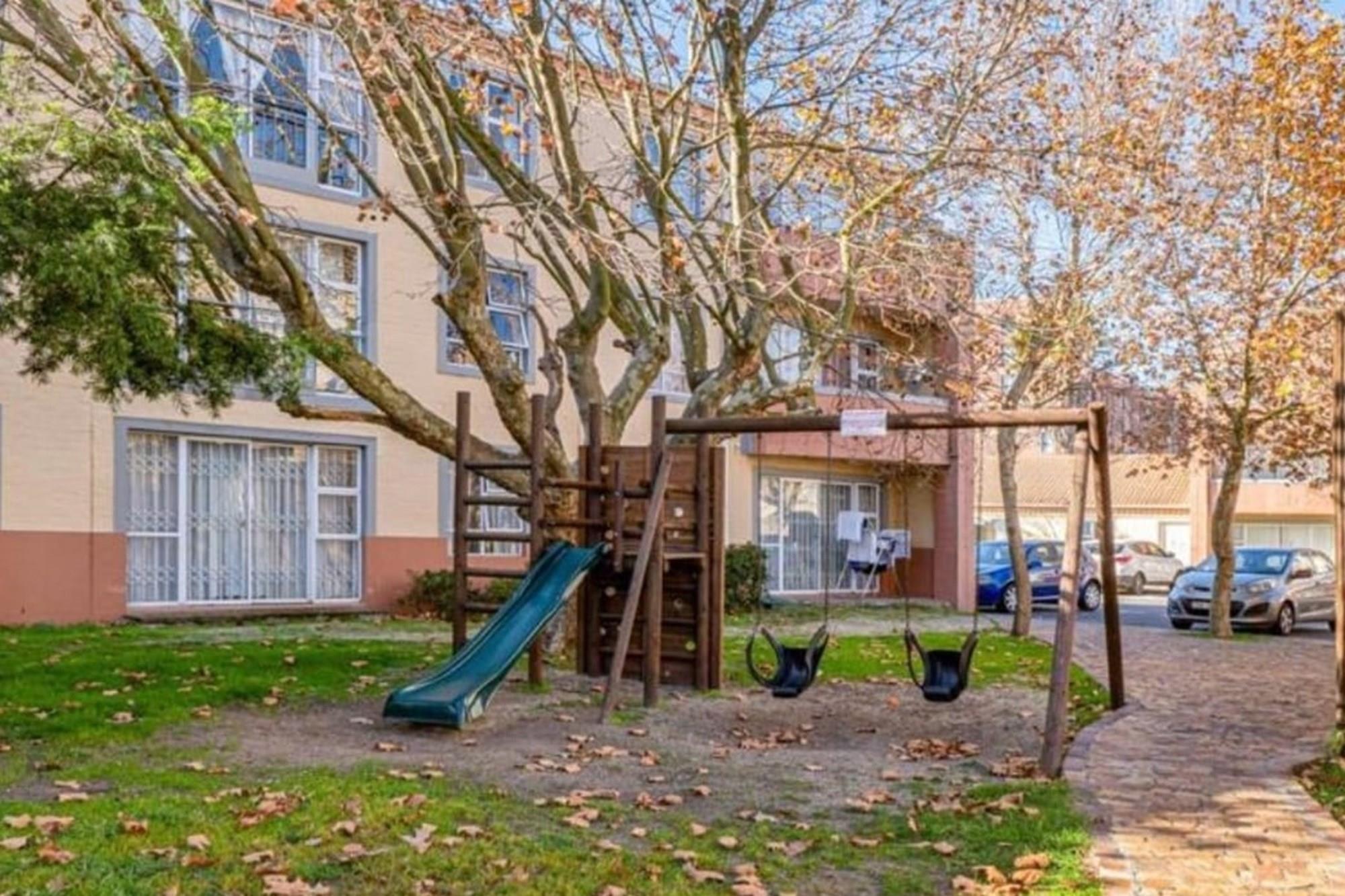 For Sale Pinelands Apartment with 2 Bedrooms, Pools, Gym, and Security