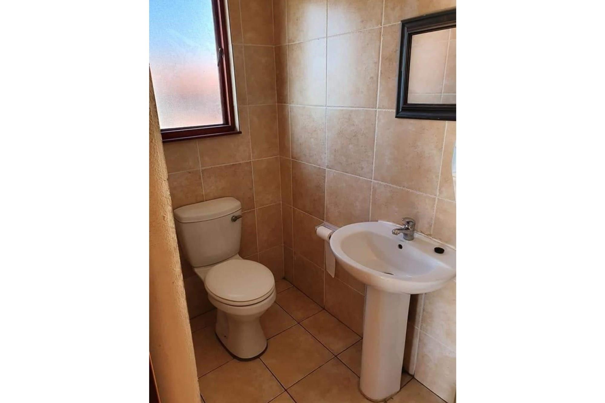 Glenashley Apartment To Rent Secure parking, close to amenities, 5