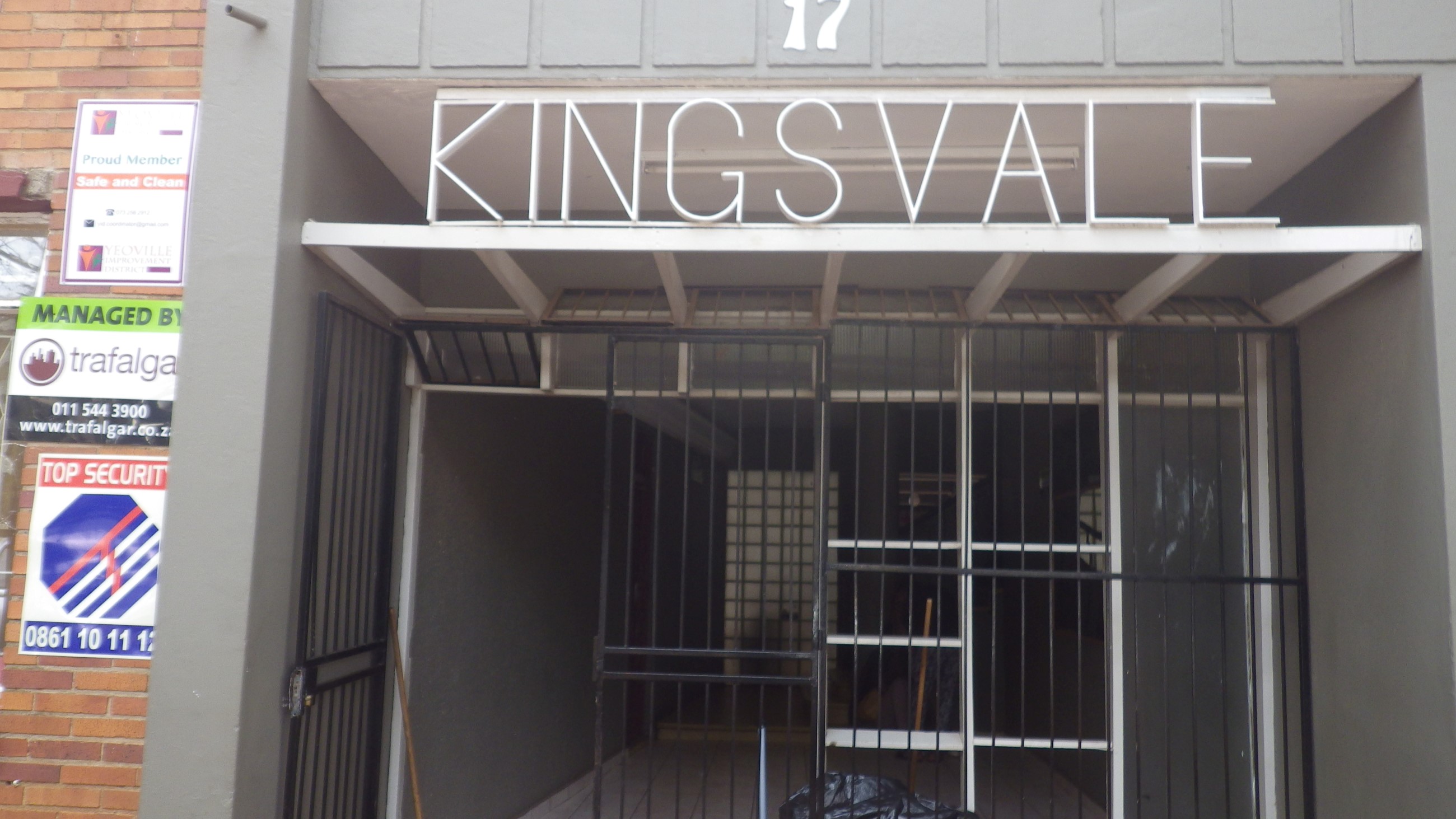 Spacious Bachelor Flat To Rent in Yeoville with Nearby Amenities 707F_7 MyProperty