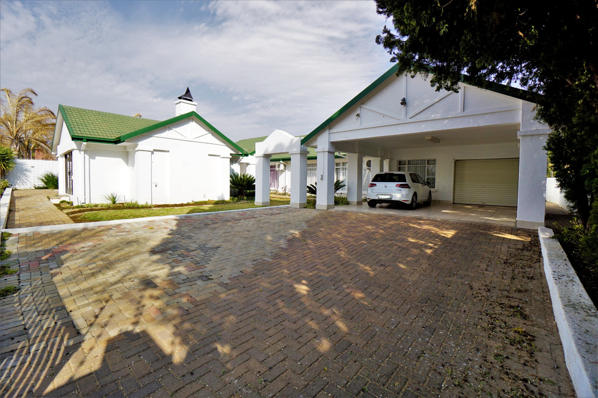 Property and houses for sale and rent in Van Der Hoff Park