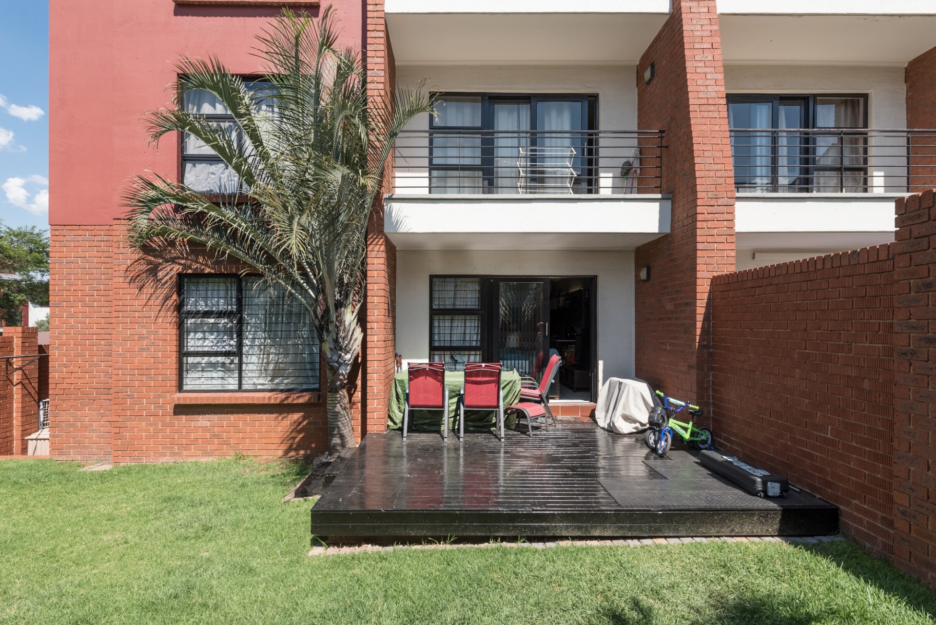 Townhouse For Sale In Greenstone Hill, Edenvale, Gauteng for R 1,249,000