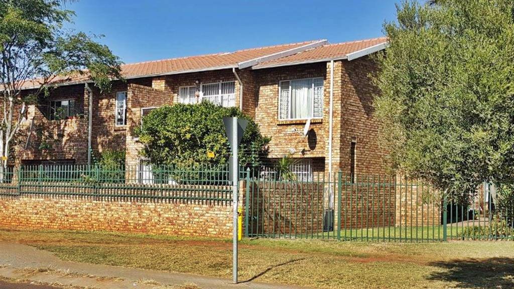 Zwartkop, Centurion properties and houses for sale 1 to 30 of 47