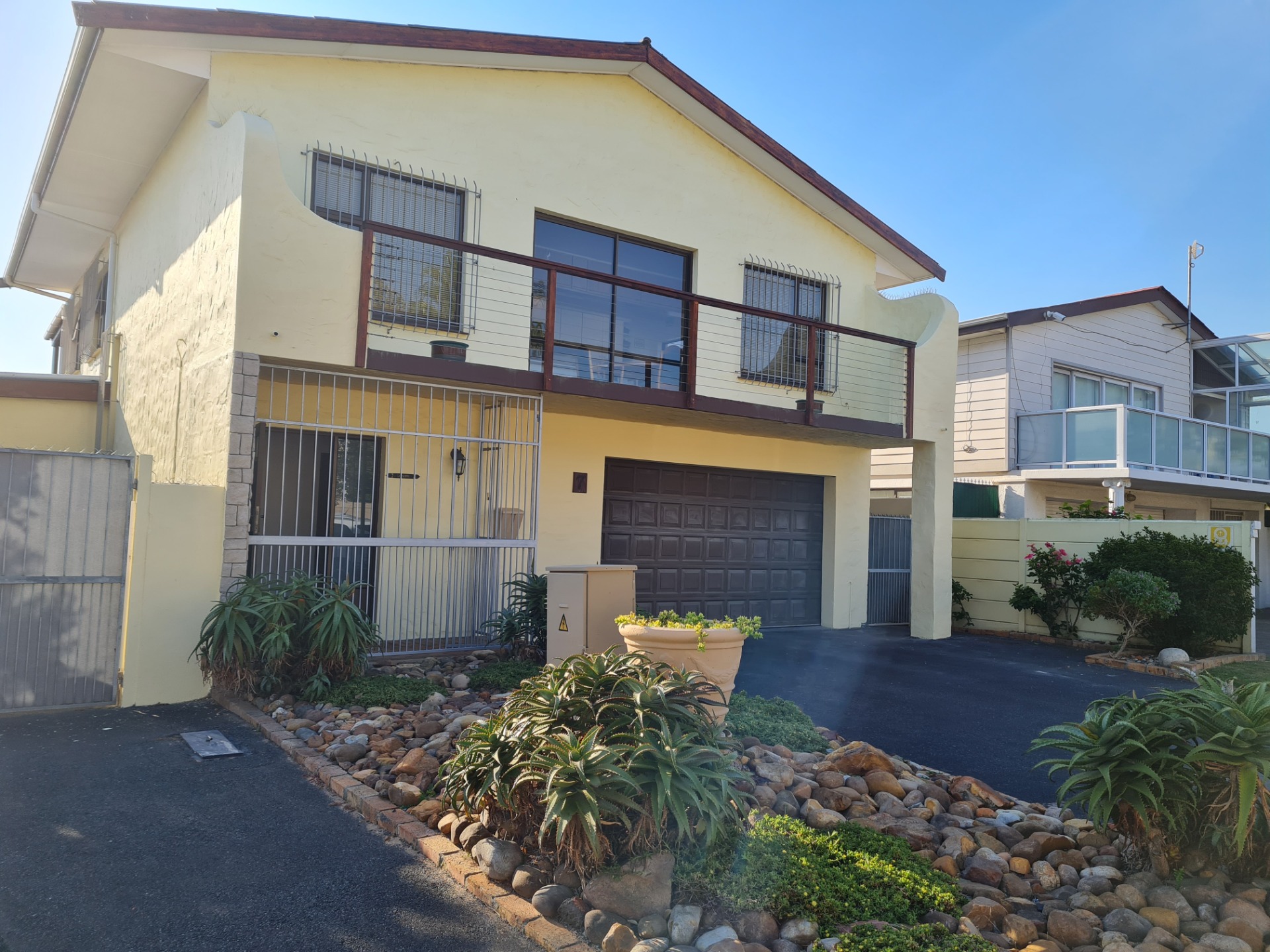 Property and houses for sale and rent in Harbour Island, Gordons Bay