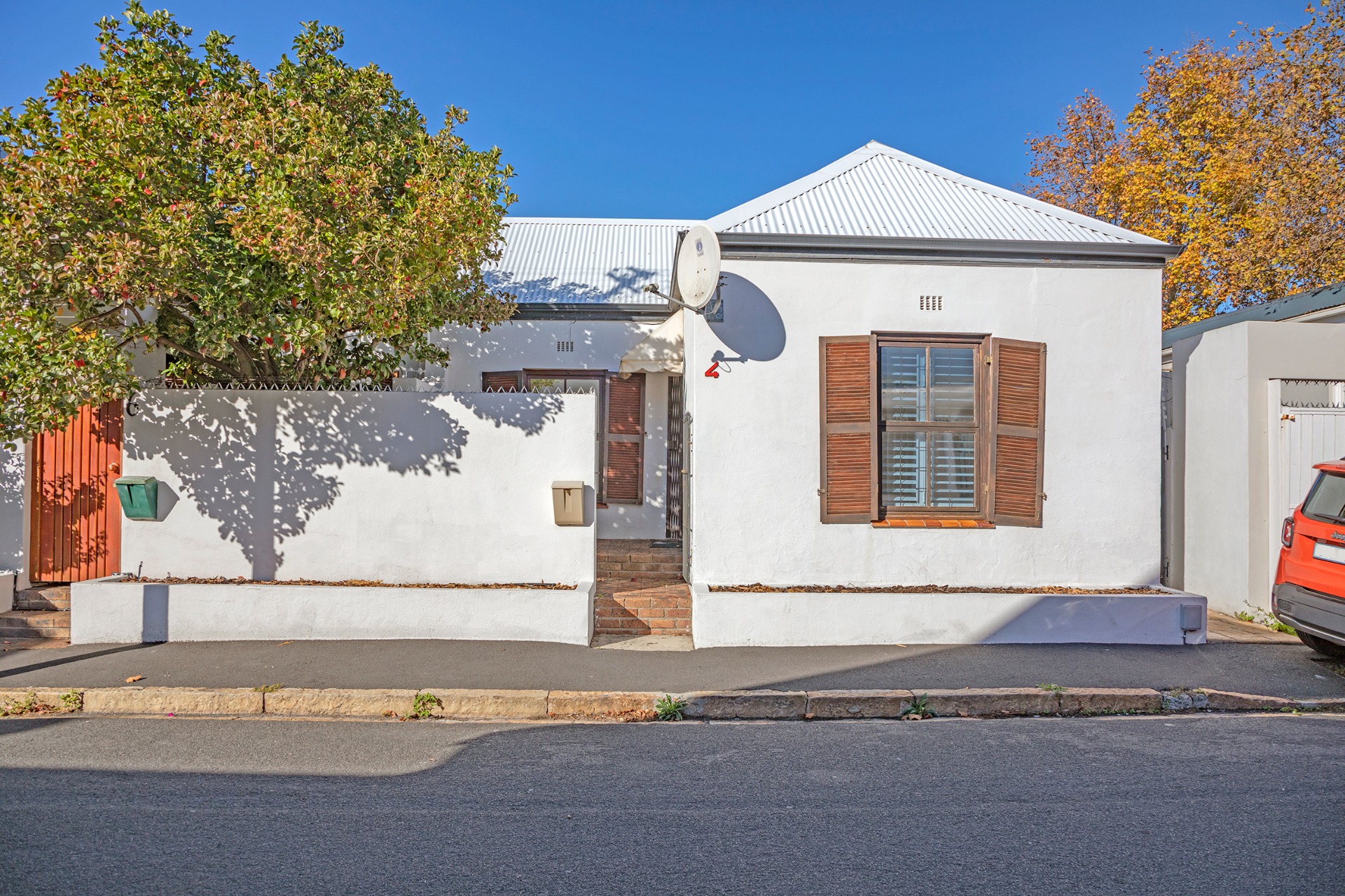Property and houses for sale and rent in Harfield Village, Cape Town MyProperty