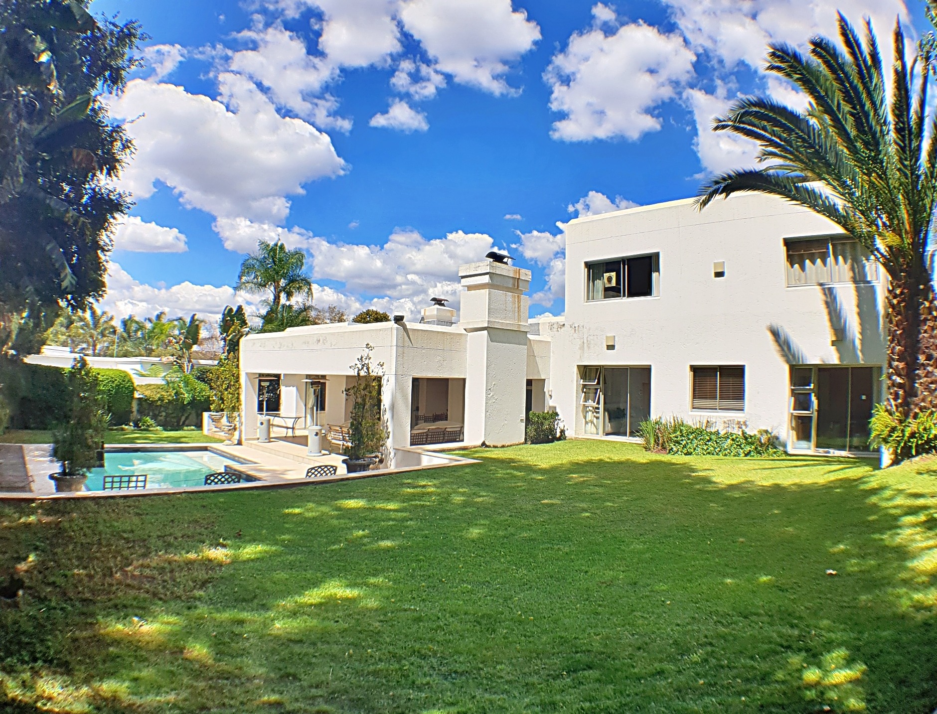 Luxurious Atholl House To Rent Executive Living at its Finest 