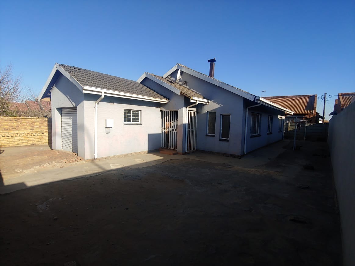 3 Bedroom House For Sale in Daveyton for R750,000 ENT0219958