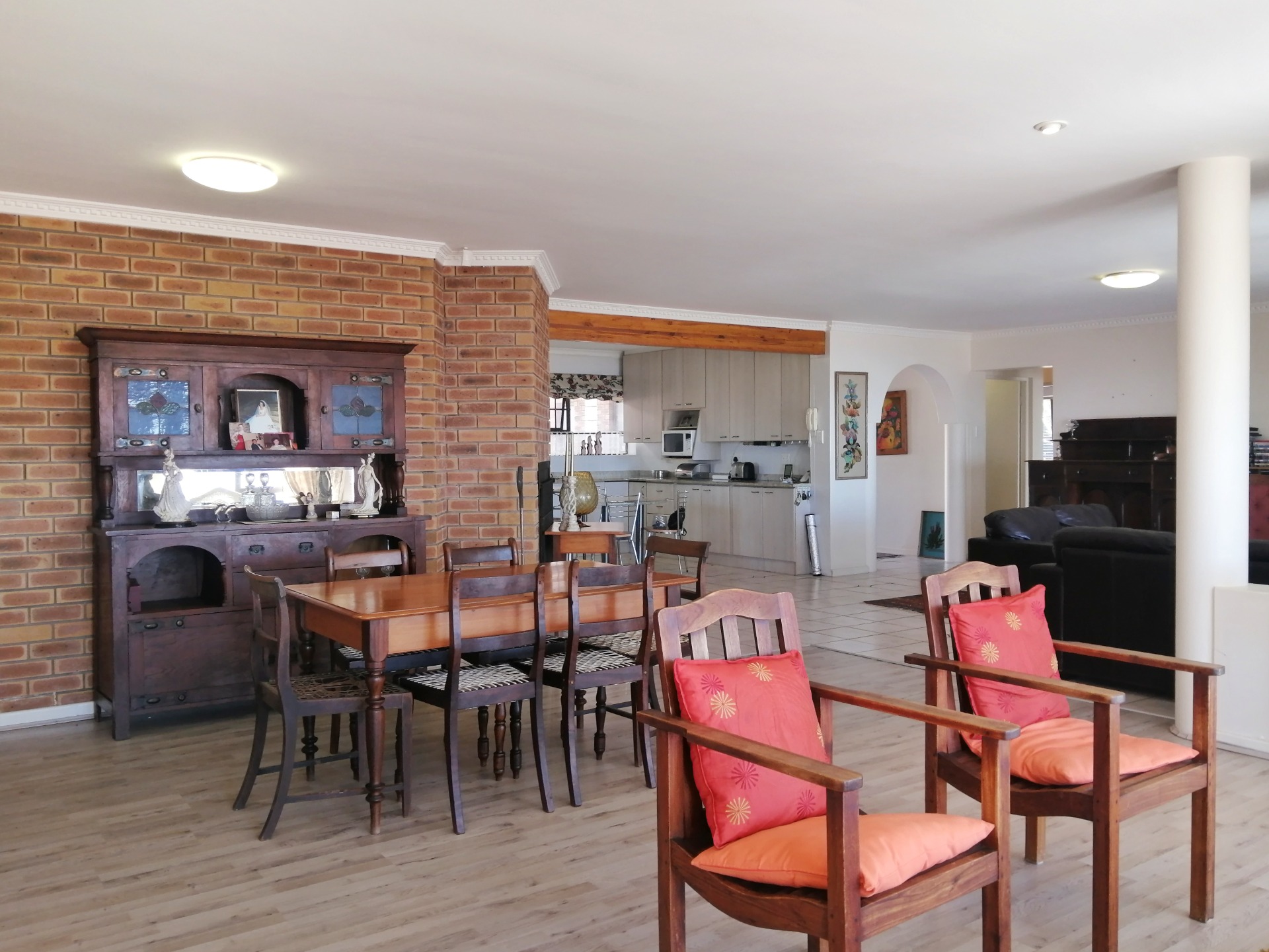Stunning 298sqm Penthouse For Sale, Mossel Bay Central, NorthFacing