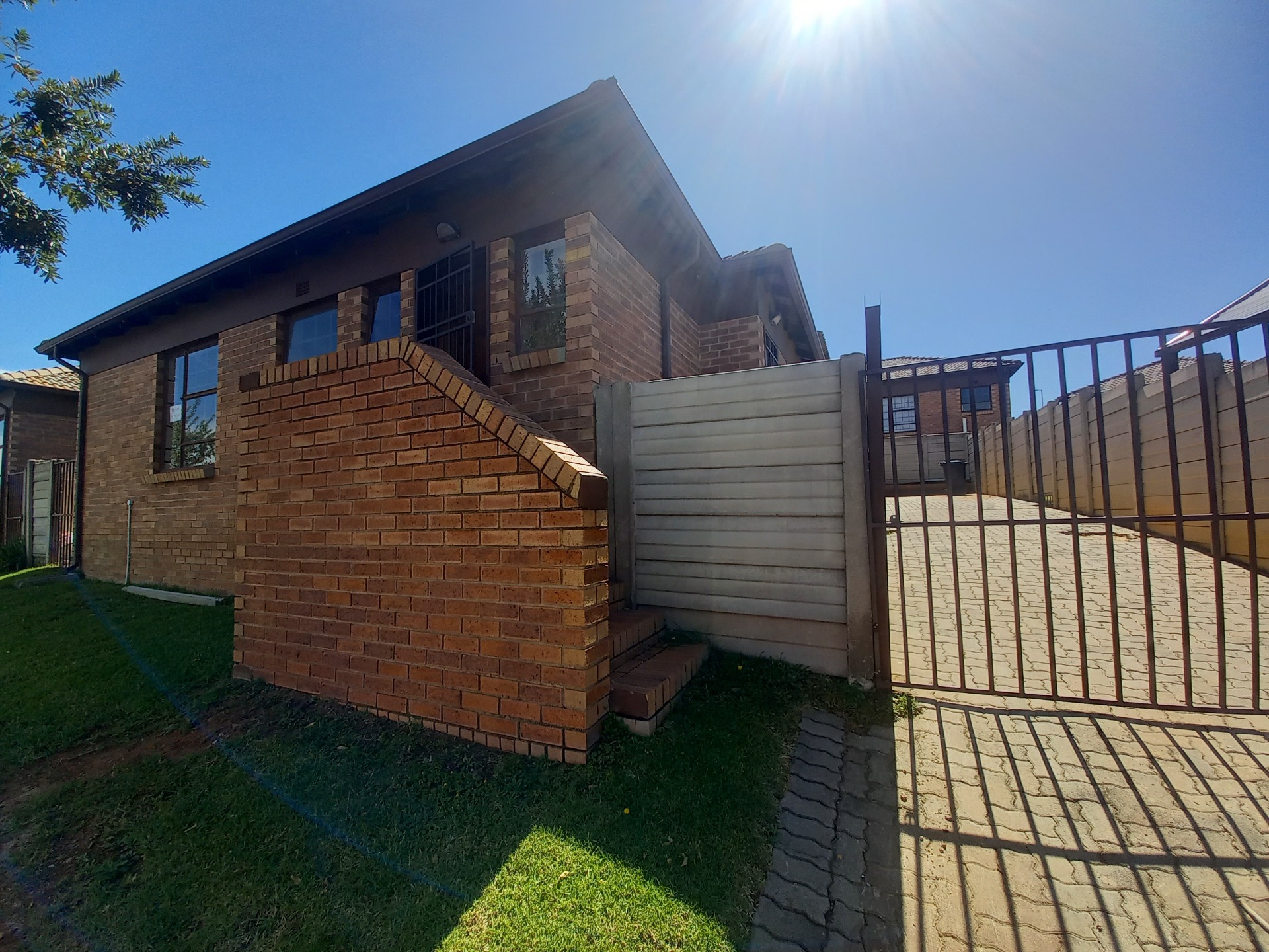 Thatch Hill Estate Property property and houses to rent in Thatch Hill