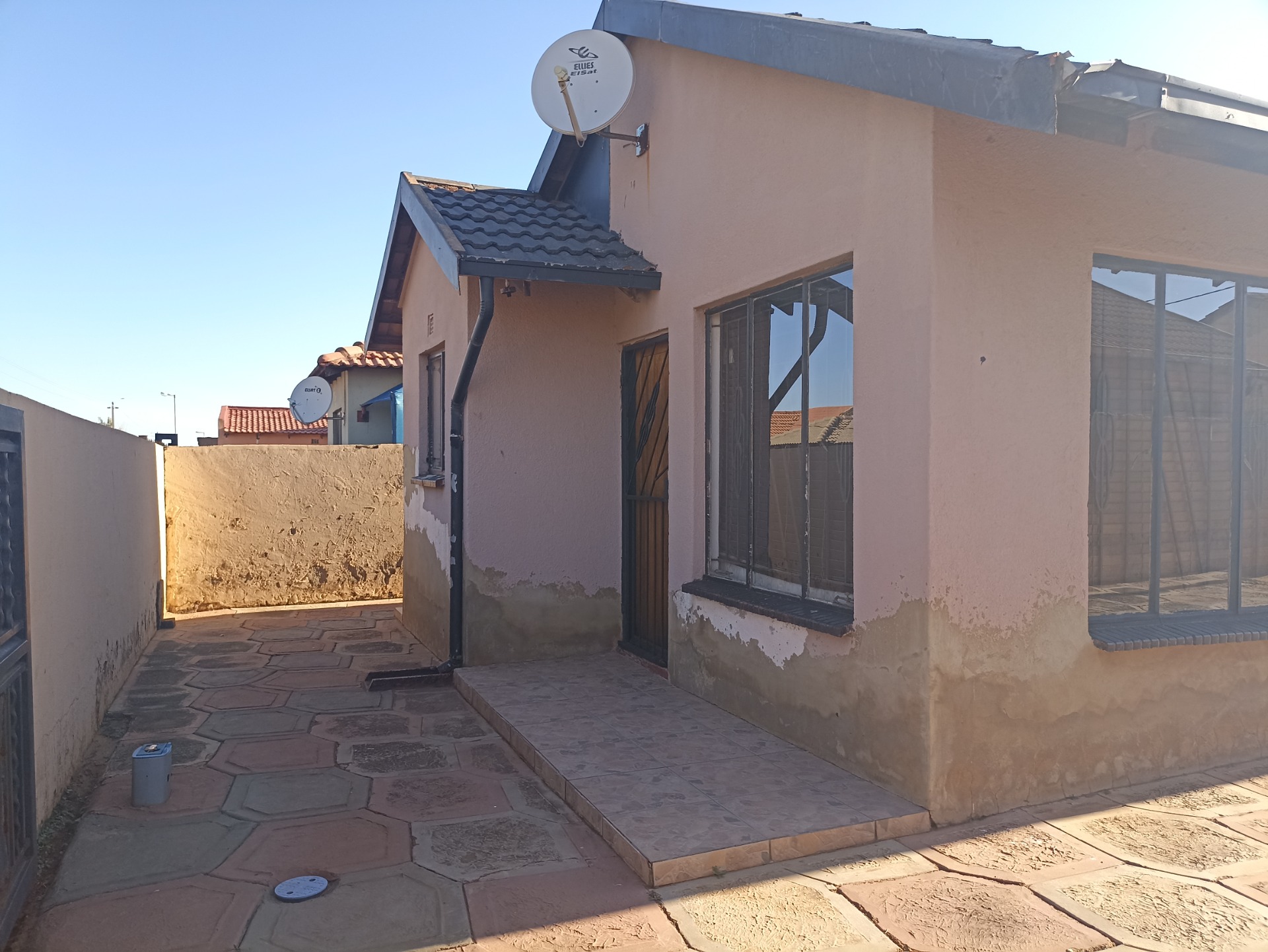 Soweto Property property and houses for sale in Soweto, 6190 of 141