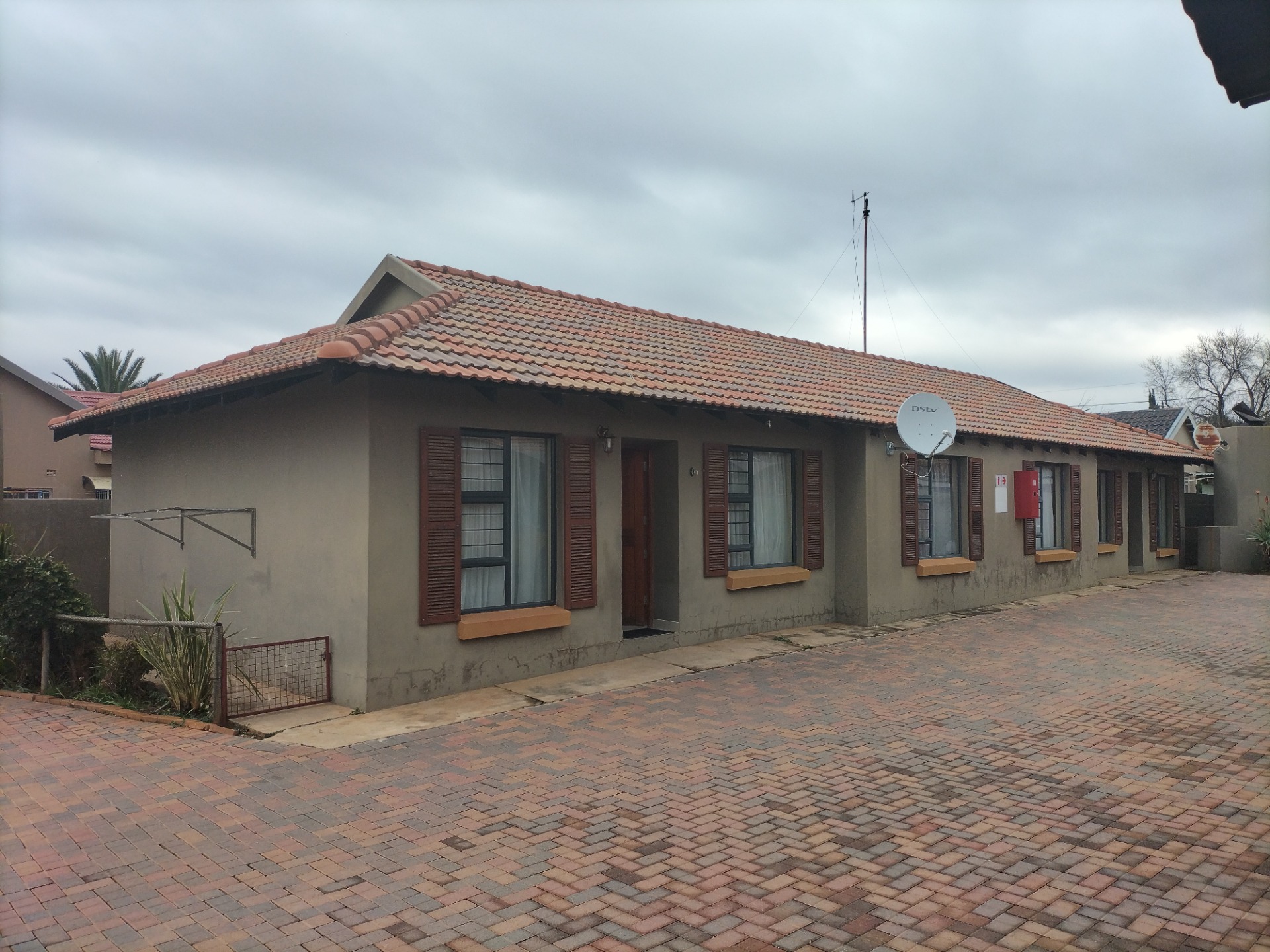2 Bedroom Townhouse For Sale in Wilkoppies ENT0227102 MyProperty