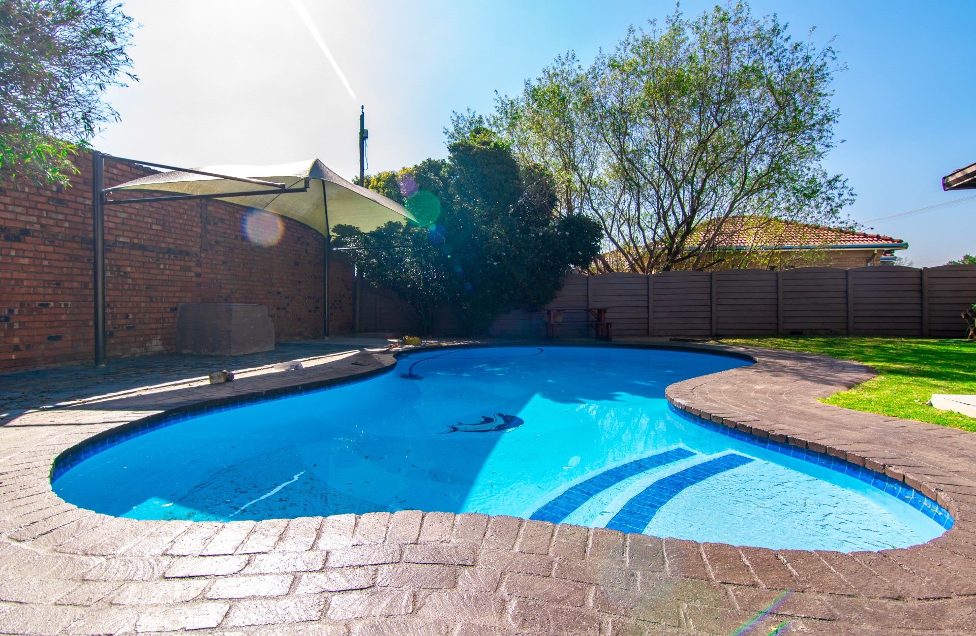 Spacious 4 Bedroom House For Sale in Leondale with Swimming Pool 