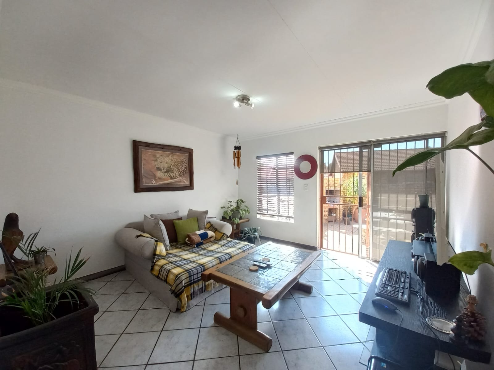 Modern Townhouse For Sale in Elarduspark Pet Friendly, Private Garden