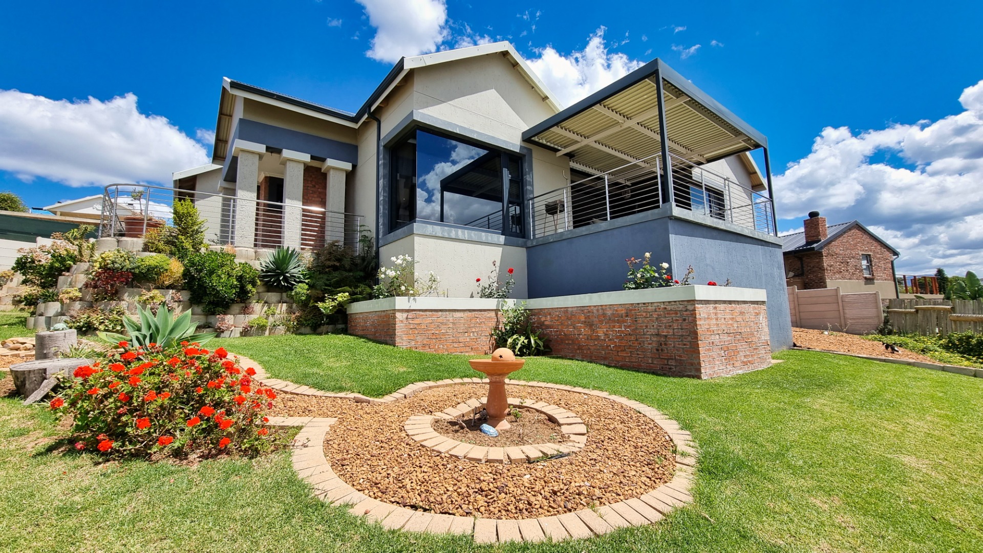 Stunning 3Bedroom House for Sale in Bergsig with Estuary Views 