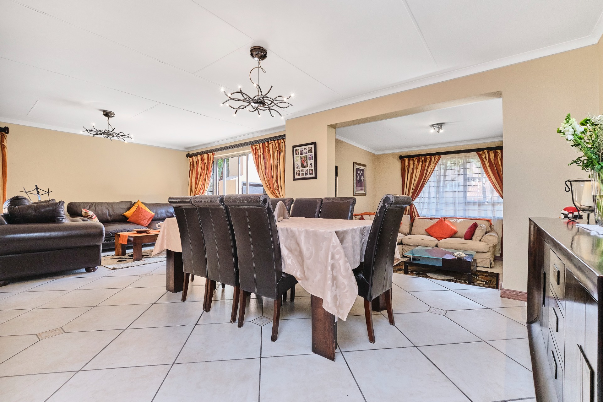 Bryanston Cluster For Sale Secure, Immaculate 4 Bed Family Home ENT0232391 MyProperty