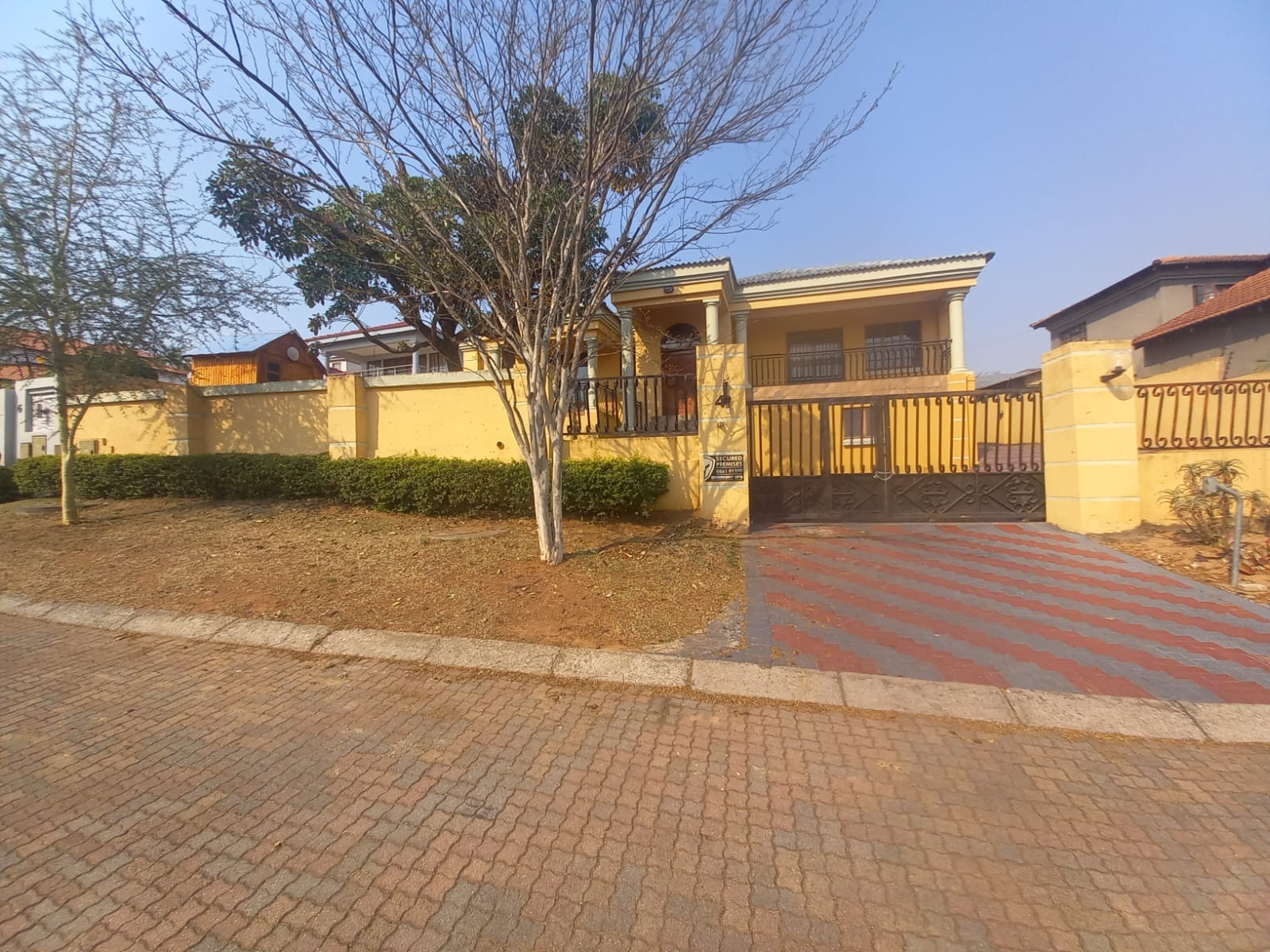8 Bedroom House For Sale in Stonehenge Ext 1 ENT0233743 MyProperty