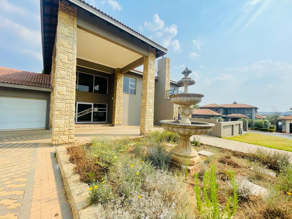 4 Bedroom House For Sale in Ebotse Golf Estate ENT0235224 MyProperty