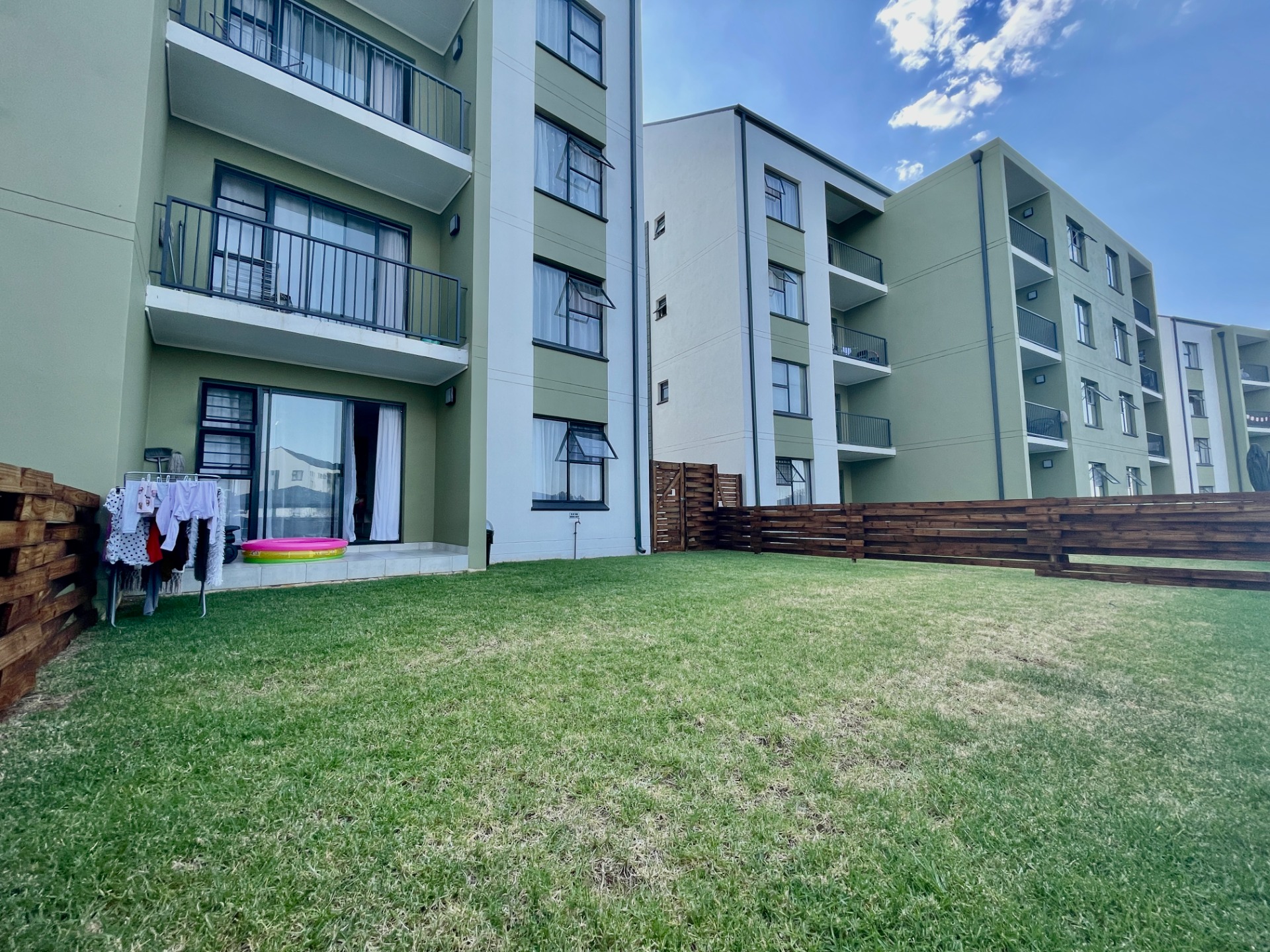 Luxury 3 Bedroom Apartment For Sale, Blyde Riverwalk Estate ENT0242169