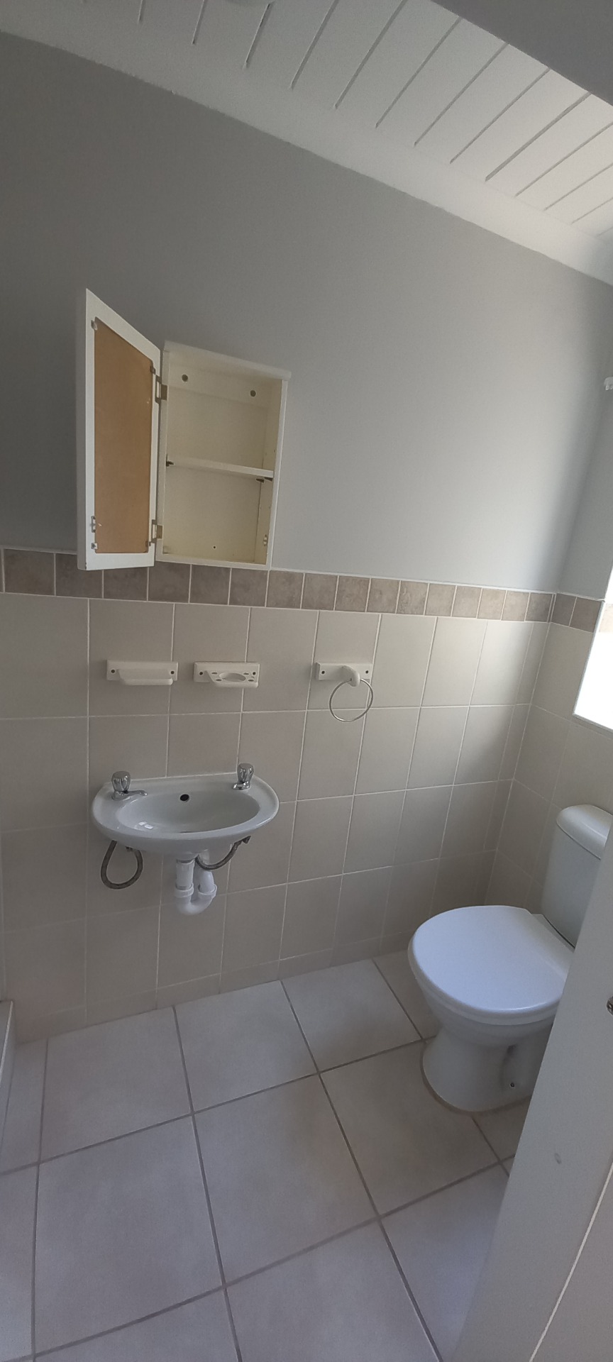 Stunning House For Sale in Anchorage Park with Separate Flat & Pool 